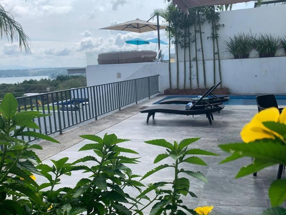 Vistalago Villa Tequesquitengo Exteriör bild